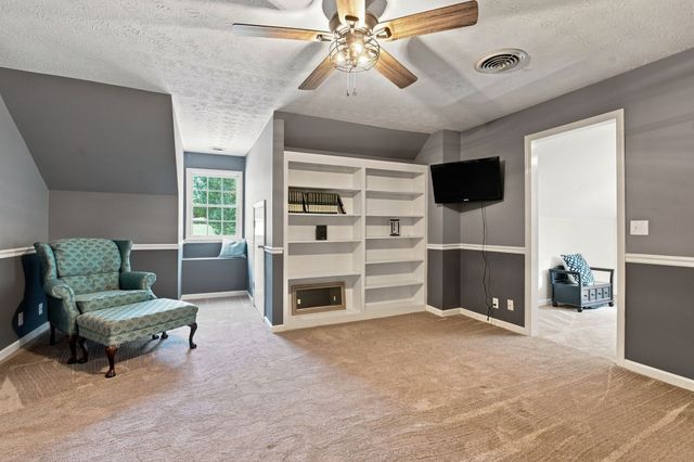 1032 Trainer Ave, Burns, TN 37029