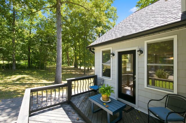 1032 Trainer Ave, Burns, TN 37029