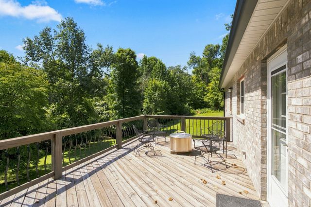 1032 Trainer Ave, Burns, TN 37029