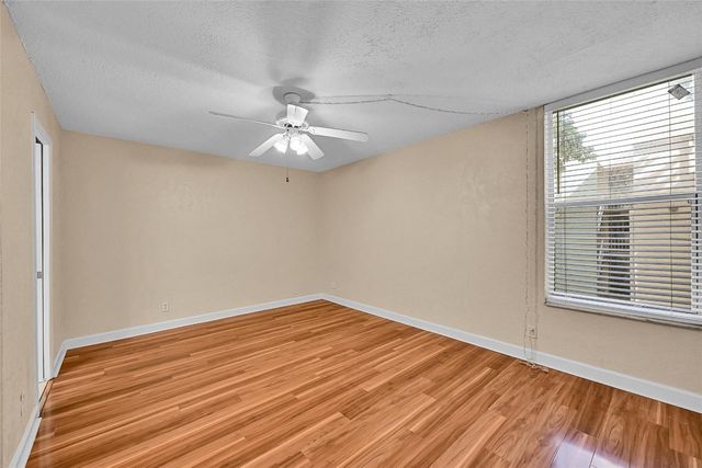 7173 Orange Drive 215B, Davie, FL 33314