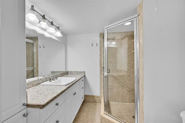 7173 Orange Drive 215B, Davie, FL 33314