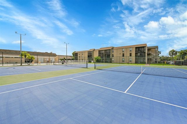 7173 Orange Drive 215B, Davie, FL 33314