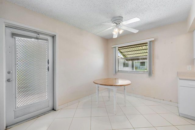 9 Valencia Trail, Delray Beach, FL 33446