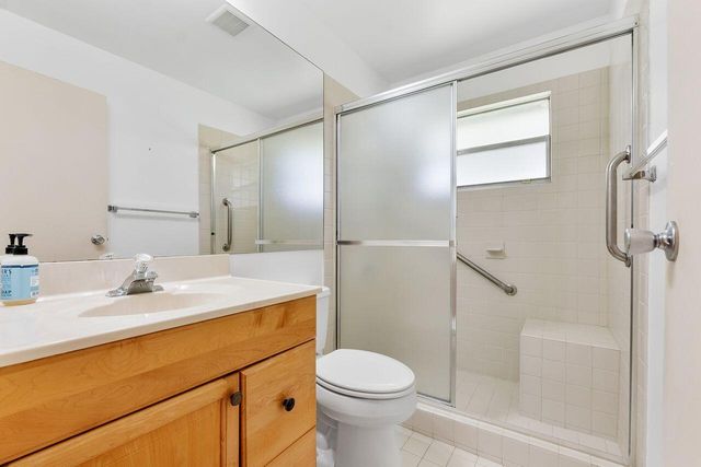 9 Valencia Trail, Delray Beach, FL 33446
