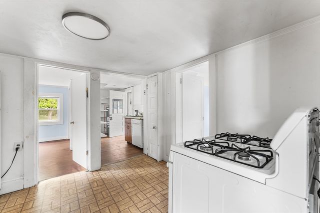 170 Wareham Rd, Marion, MA 02738