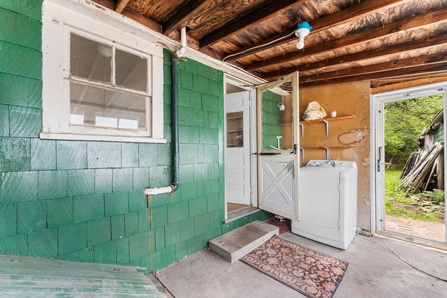 170 Wareham Rd, Marion, MA 02738