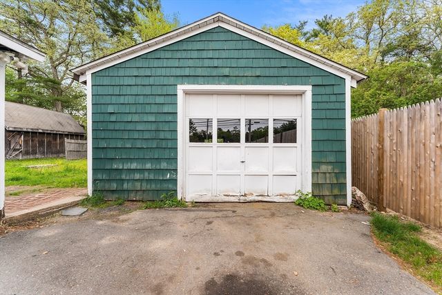 170 Wareham Rd, Marion, MA 02738