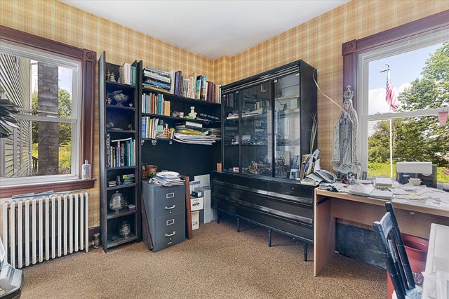 99 Lovett Rd, Oxford, MA 01540