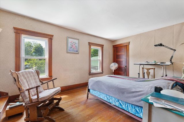 99 Lovett Rd, Oxford, MA 01540
