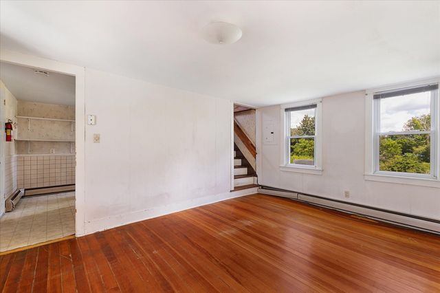 99 Lovett Rd, Oxford, MA 01540