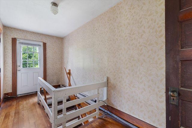 99 Lovett Rd, Oxford, MA 01540