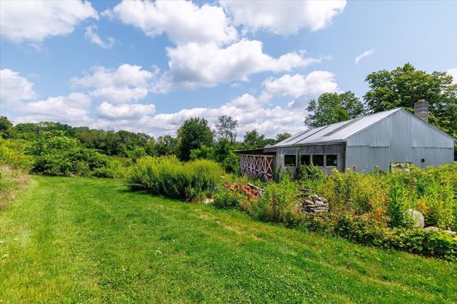 99 Lovett Rd, Oxford, MA 01540