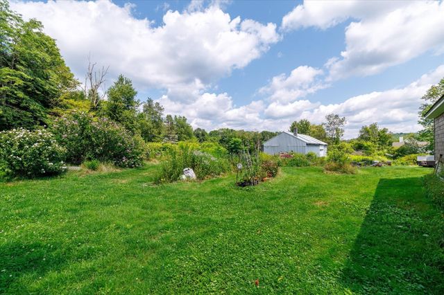 99 Lovett Rd, Oxford, MA 01540