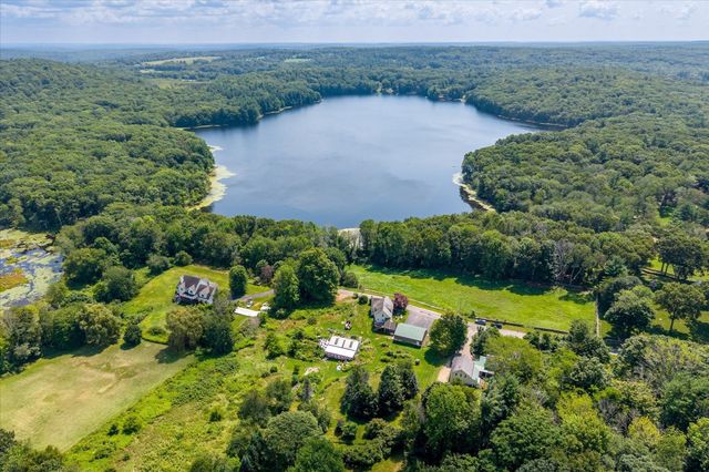 99 Lovett Rd, Oxford, MA 01540