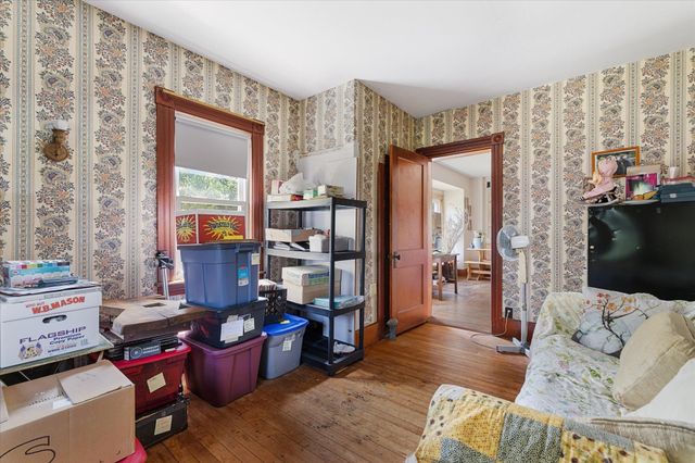 99 Lovett Rd, Oxford, MA 01540