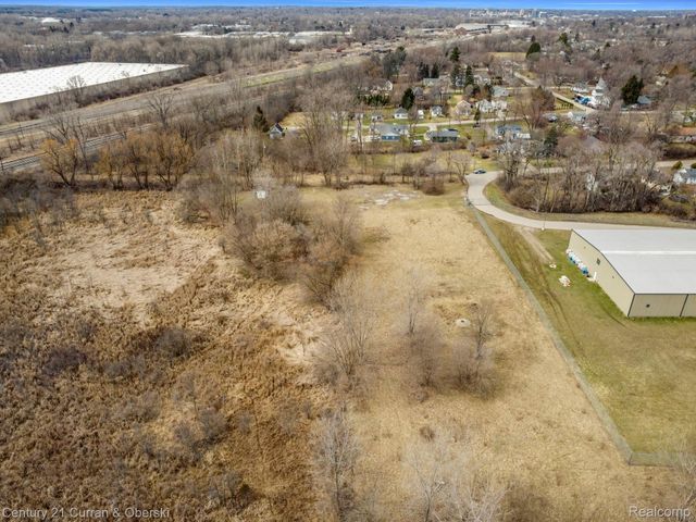 1139 S Dettman Road, Leoni Township, MI 49203