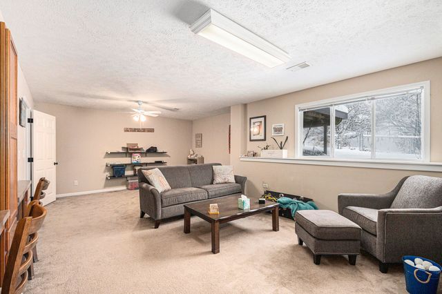 241 Glendale Drive Ne, Rockford City, MI 49341