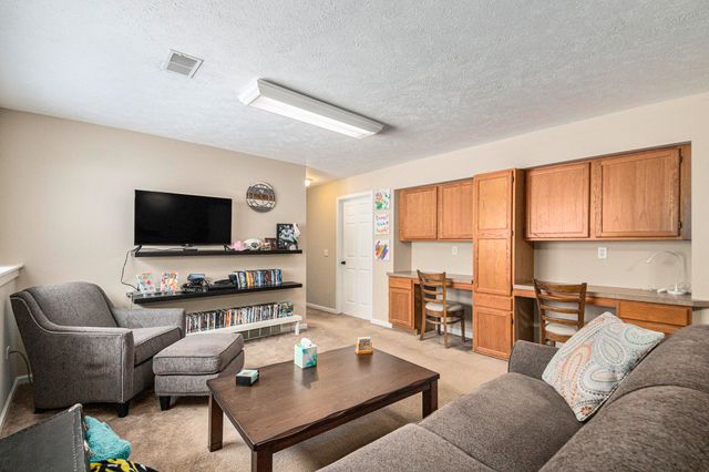 241 Glendale Drive Ne, Rockford City, MI 49341