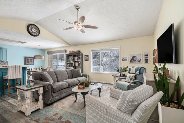 241 Glendale Drive Ne, Rockford City, MI 49341