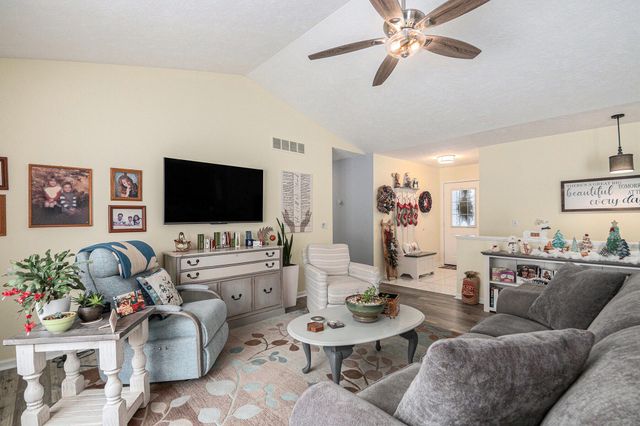 241 Glendale Drive Ne, Rockford City, MI 49341