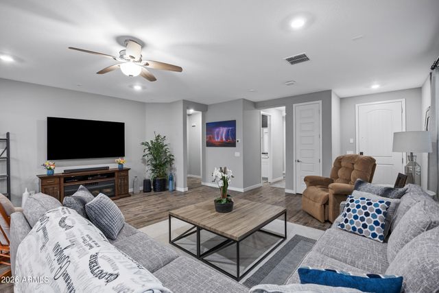 440 W PINNACLE RIDGE Drive, San Tan Valley, AZ 85140