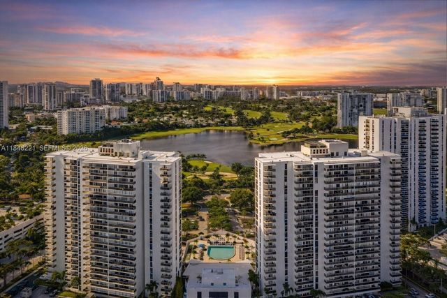3701 N Country Club Drive 204, Aventura, FL 33180