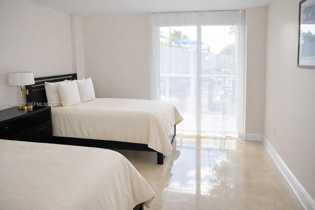 3701 N Country Club Drive 204, Aventura, FL 33180