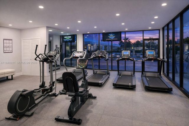 3701 N Country Club Drive 204, Aventura, FL 33180
