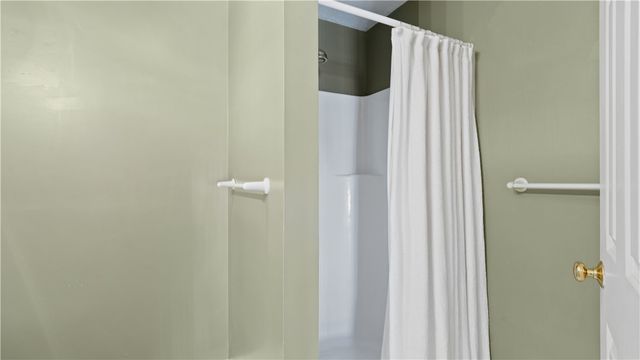 11 College Hill Road 4A, Warwick, RI 02886