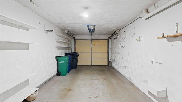 11 College Hill Road 4A, Warwick, RI 02886