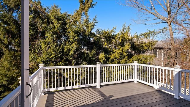 11 College Hill Road 4A, Warwick, RI 02886