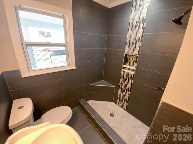 2122 Kilborne Drive, Charlotte, NC 28205