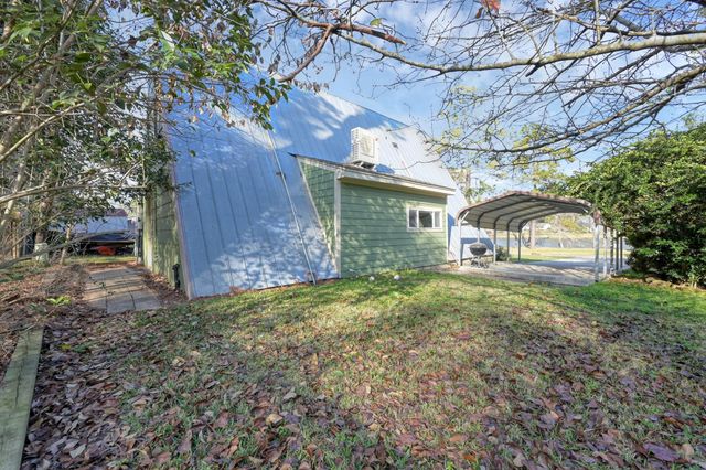 1500 W Pine Lake Circle, Conroe, TX 77316