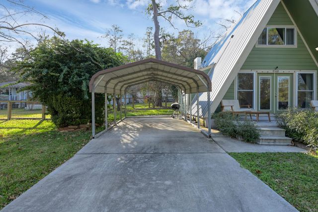 1500 W Pine Lake Circle, Conroe, TX 77316