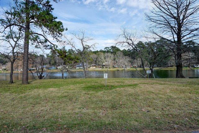 1500 W Pine Lake Circle, Conroe, TX 77316