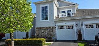 17 Greentree Court, Shirley, NY 11967