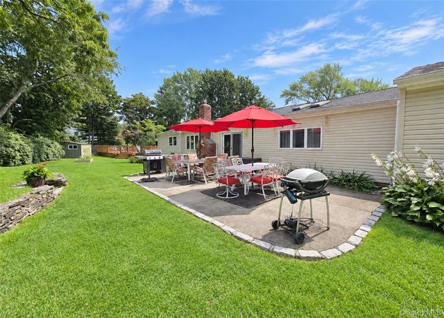 1 Lisa Lane, Port Jefferson Station, NY 11776