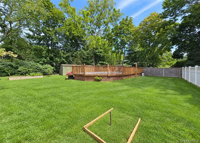 1 Lisa Lane, Port Jefferson Station, NY 11776