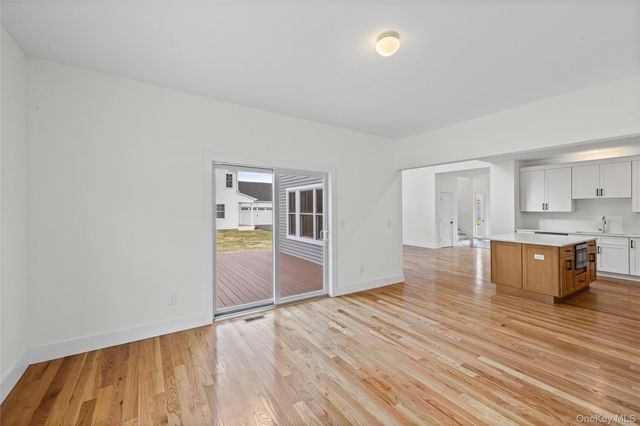 11 Colonels Path, Manorville, NY 11949