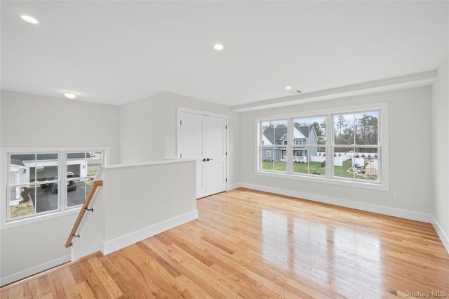 11 Colonels Path, Manorville, NY 11949