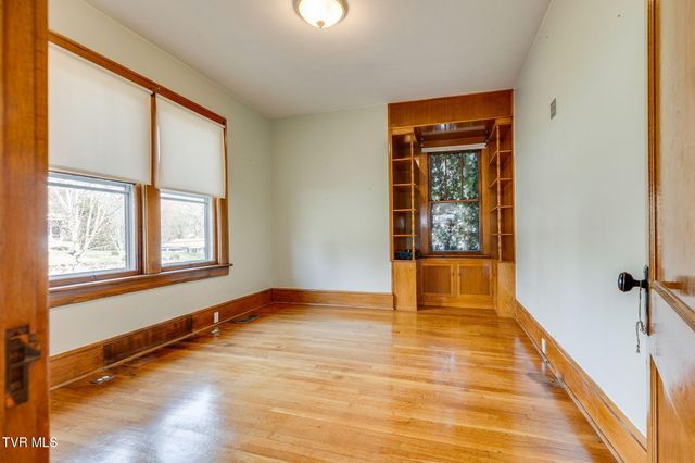 1107 Holston Avenue, Bristol, TN 37620