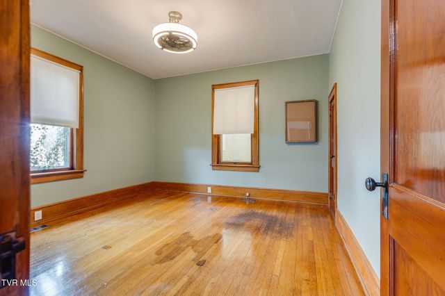 1107 Holston Avenue, Bristol, TN 37620