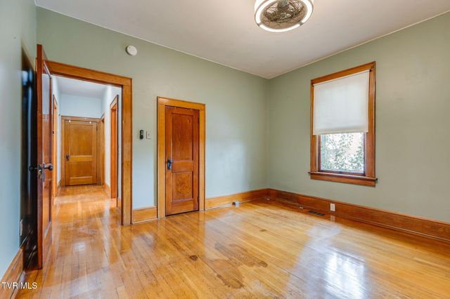 1107 Holston Avenue, Bristol, TN 37620