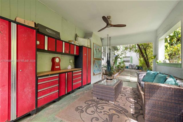 769 NW 10th, Miami, FL 33136