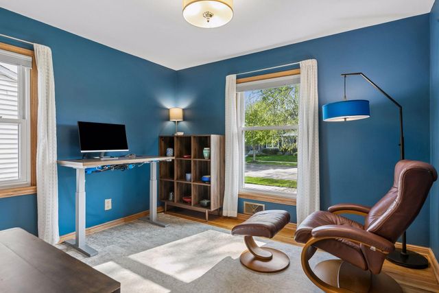 1031 Bowdoin Street, Saint Paul, MN 55116