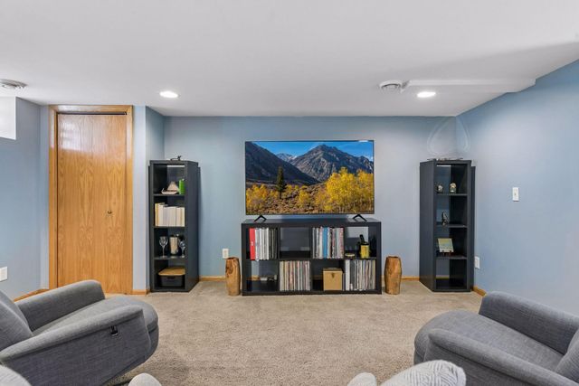 1031 Bowdoin Street, Saint Paul, MN 55116