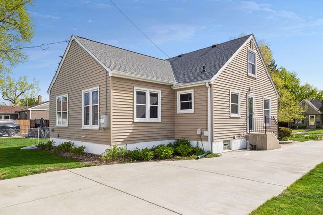 1031 Bowdoin Street, Saint Paul, MN 55116