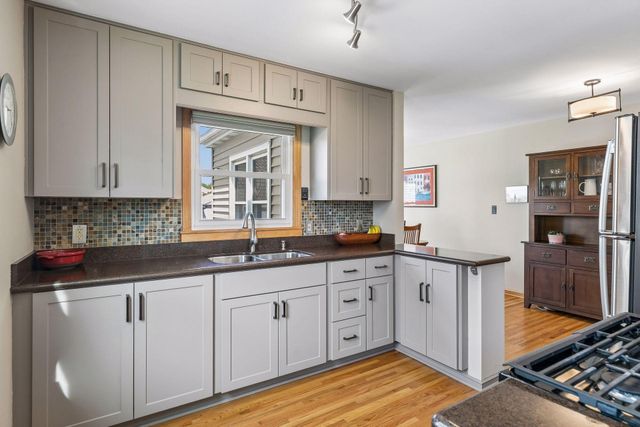 1031 Bowdoin Street, Saint Paul, MN 55116