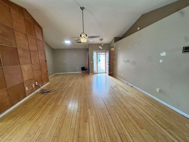 570 Ridge Dr., Myrtle Beach, SC 29588