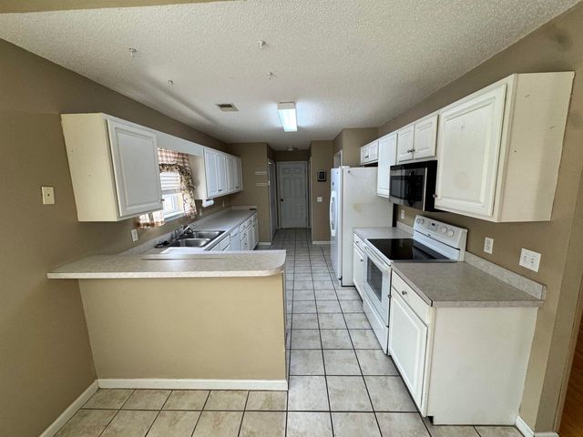 570 Ridge Dr., Myrtle Beach, SC 29588